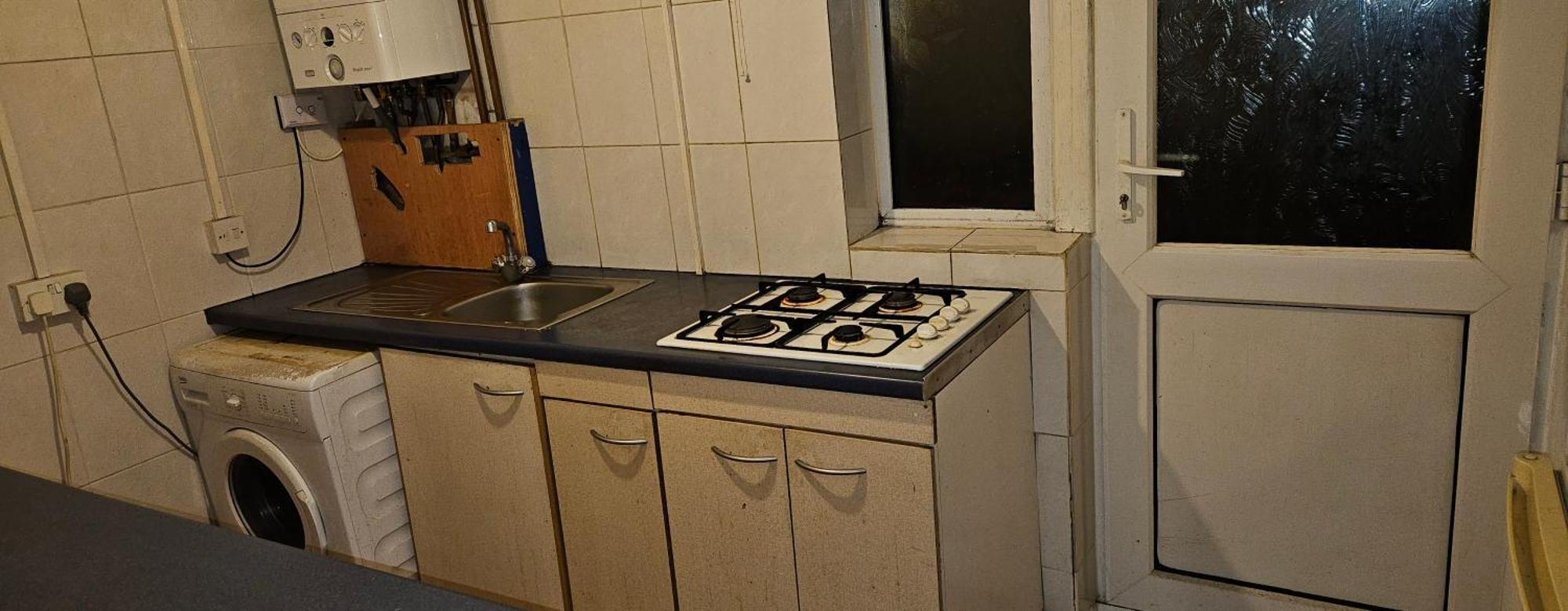No Frills & Nothing Fancy 1 Bed Studio City Centre Cardiff Exterior foto