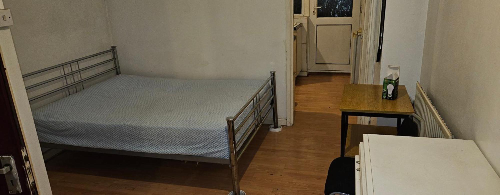 No Frills & Nothing Fancy 1 Bed Studio City Centre Cardiff Exterior foto